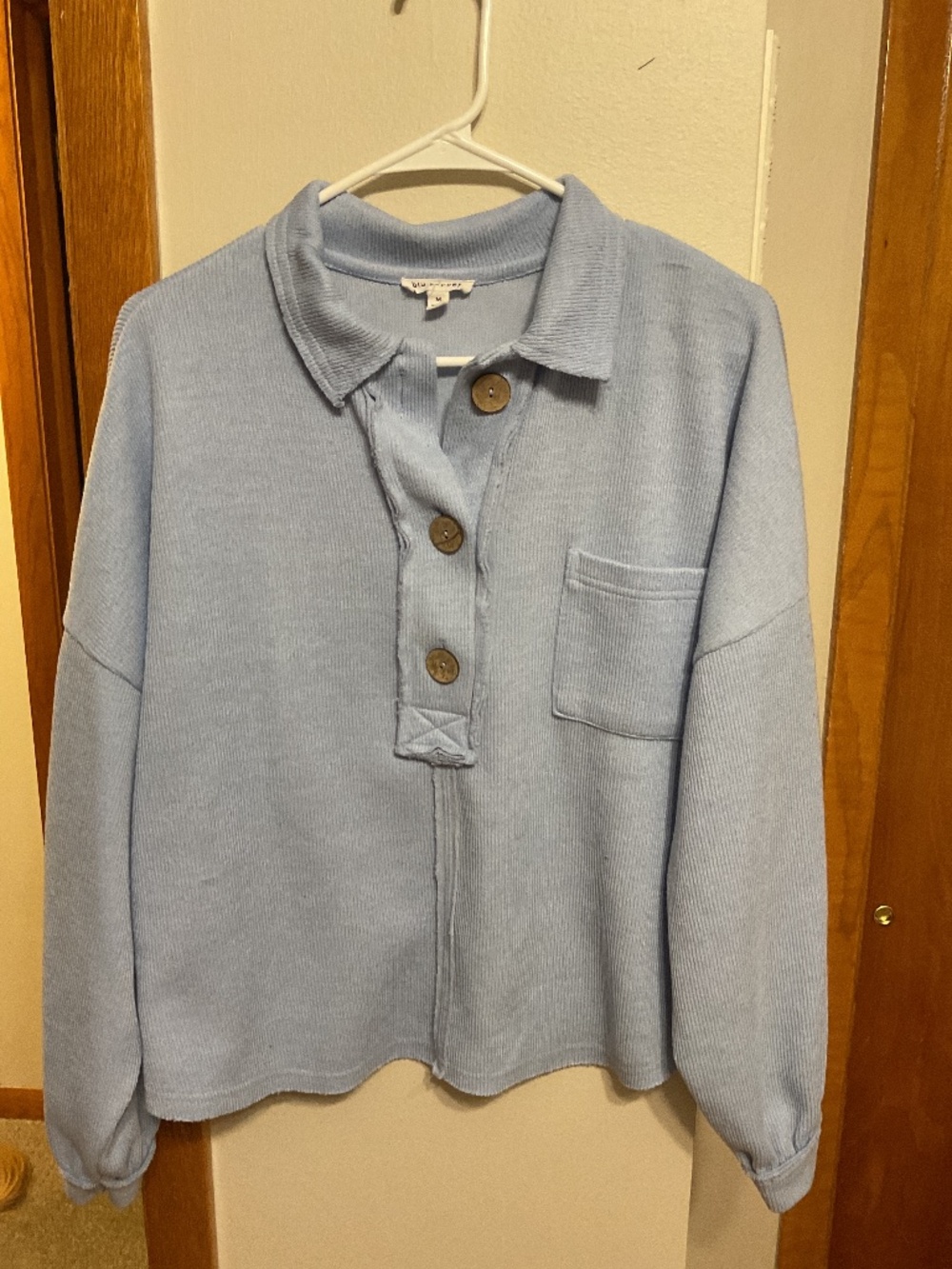 blu pepper medium light blue shirt